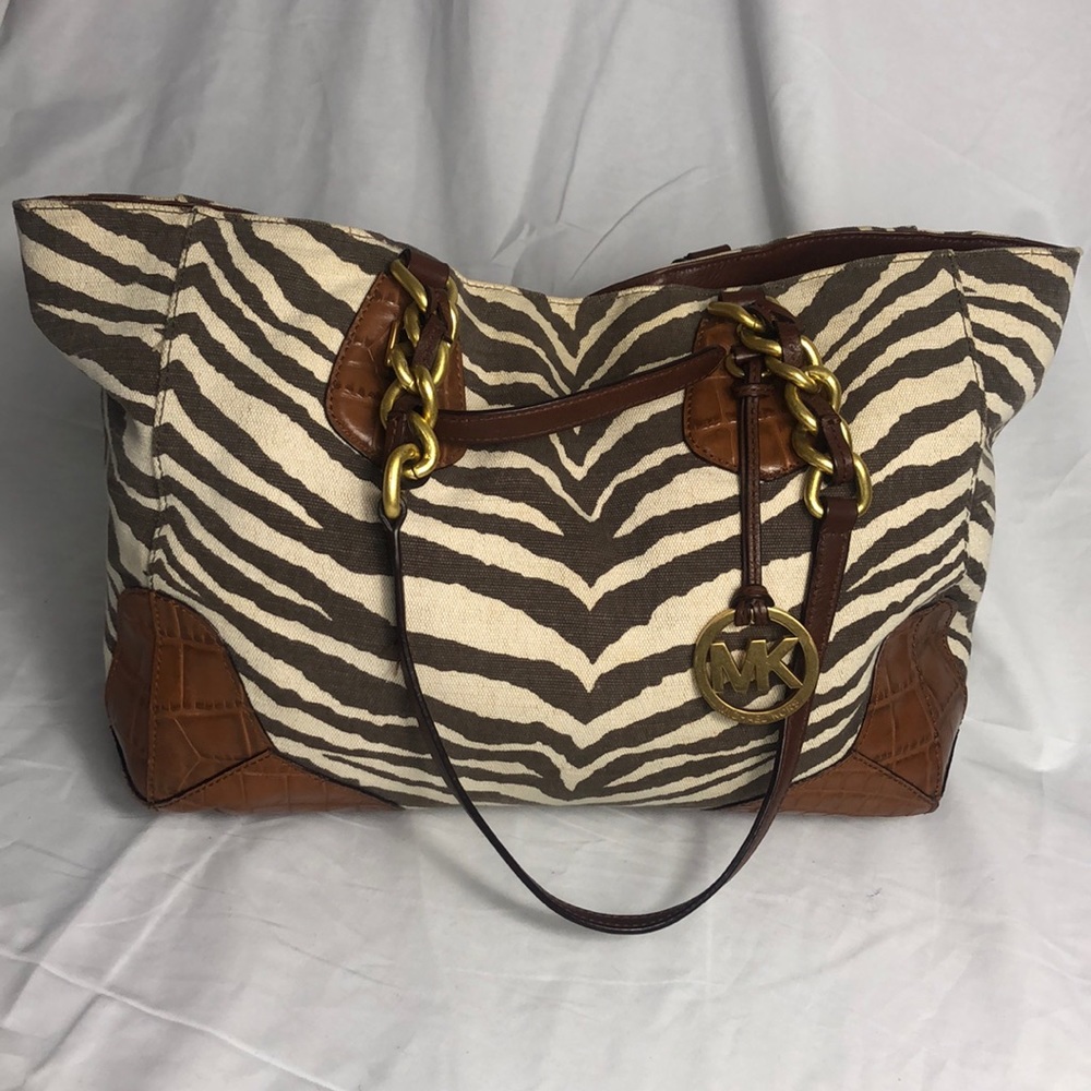 AUTHENTIC MICHAEL KORS CANVAS TOTE